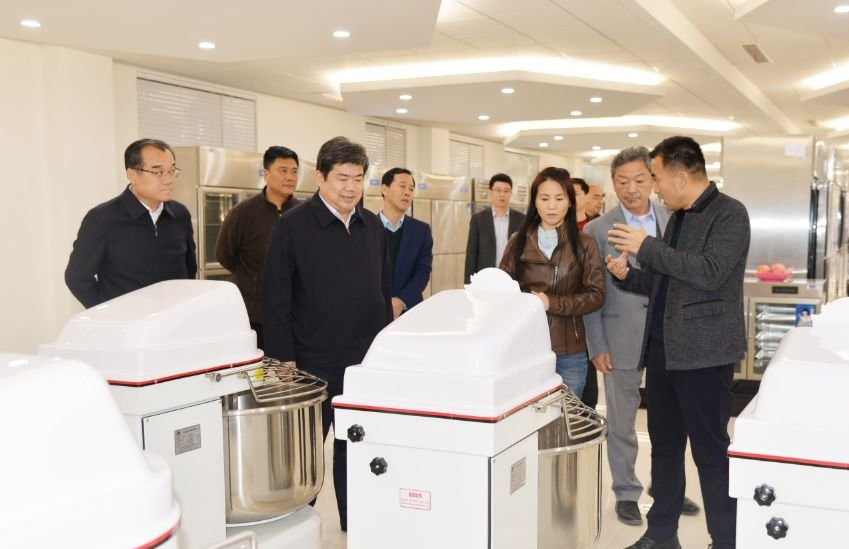 市委常委、統(tǒng)戰(zhàn)部部長李家良陪同客人到濱州市(圖4)